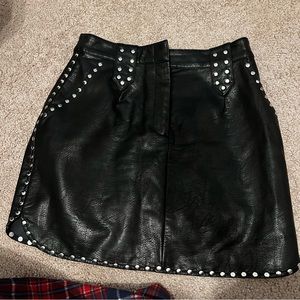 🕸️minkpink leather skirt🕸️